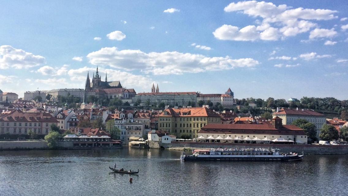 Spacious Prague View Apartment Dış mekan fotoğraf